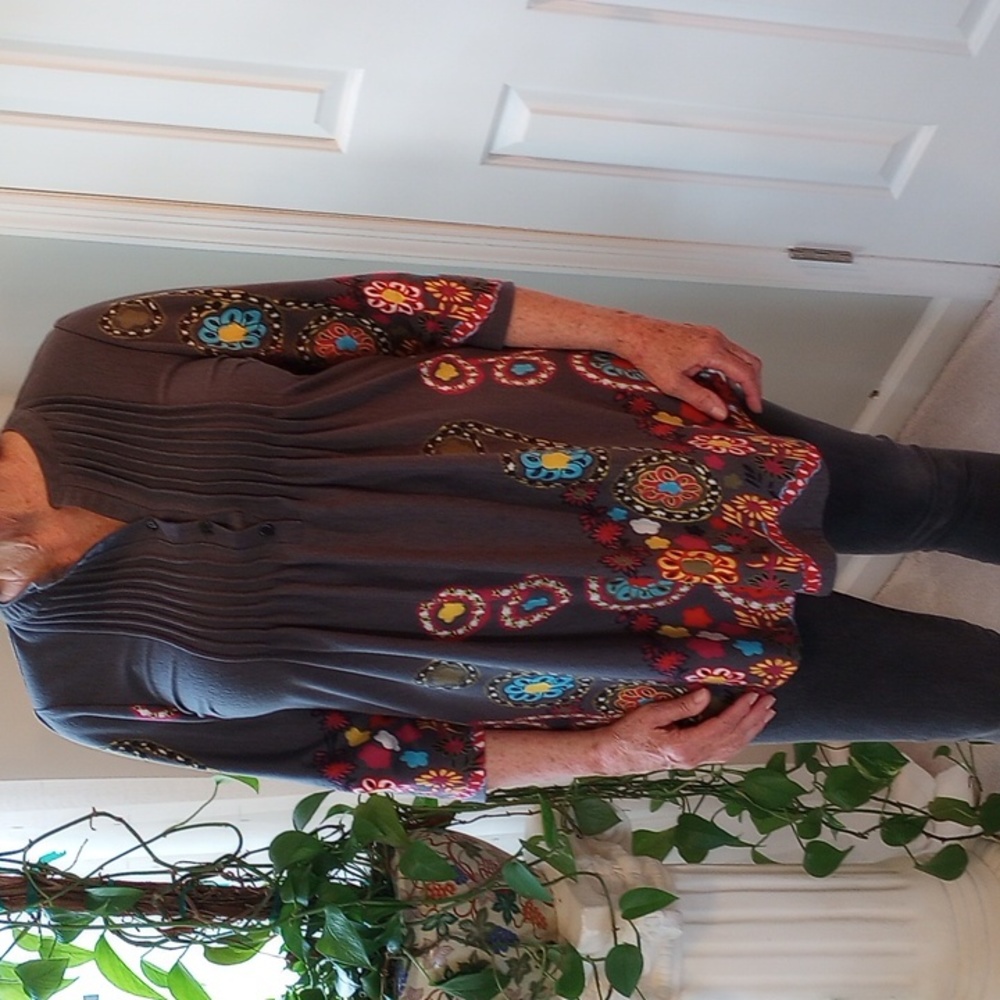 Floral Tunic - Picture 5 of 7